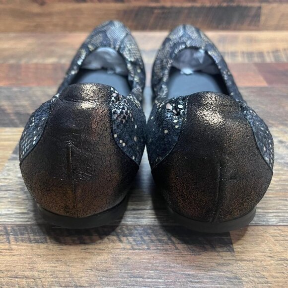 Donald J Pliner Women’s Abram Snake Black Fabric Slip On Flats Size 9.5 - Picture 3 of 8